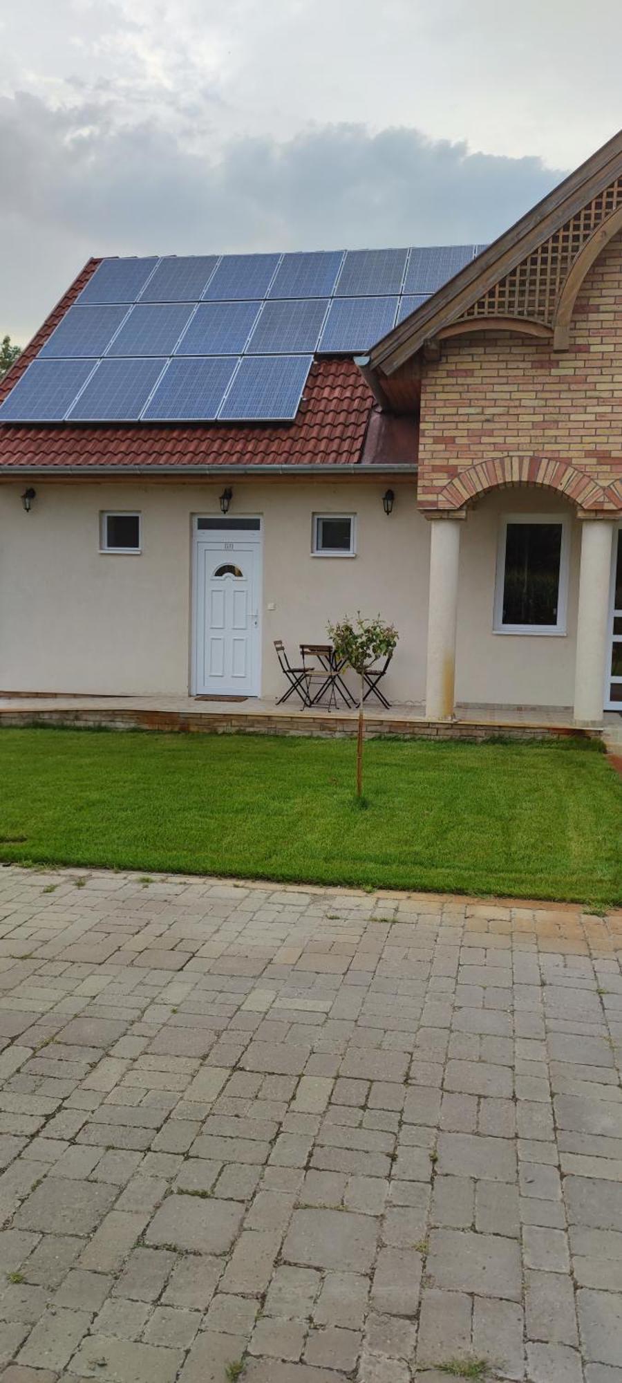 Village Garden Family Guest House Tiszakanyár Habitación foto
